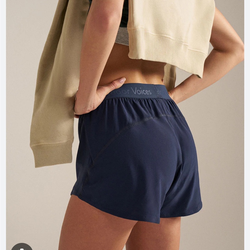 Outdoor Voices Relay Short in Navy (XS)